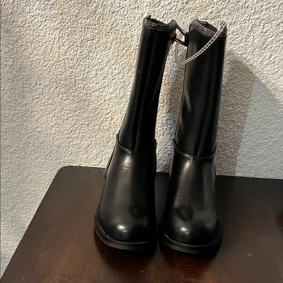 Steve Madden Kids Black Boots - Picture 2 of 14
